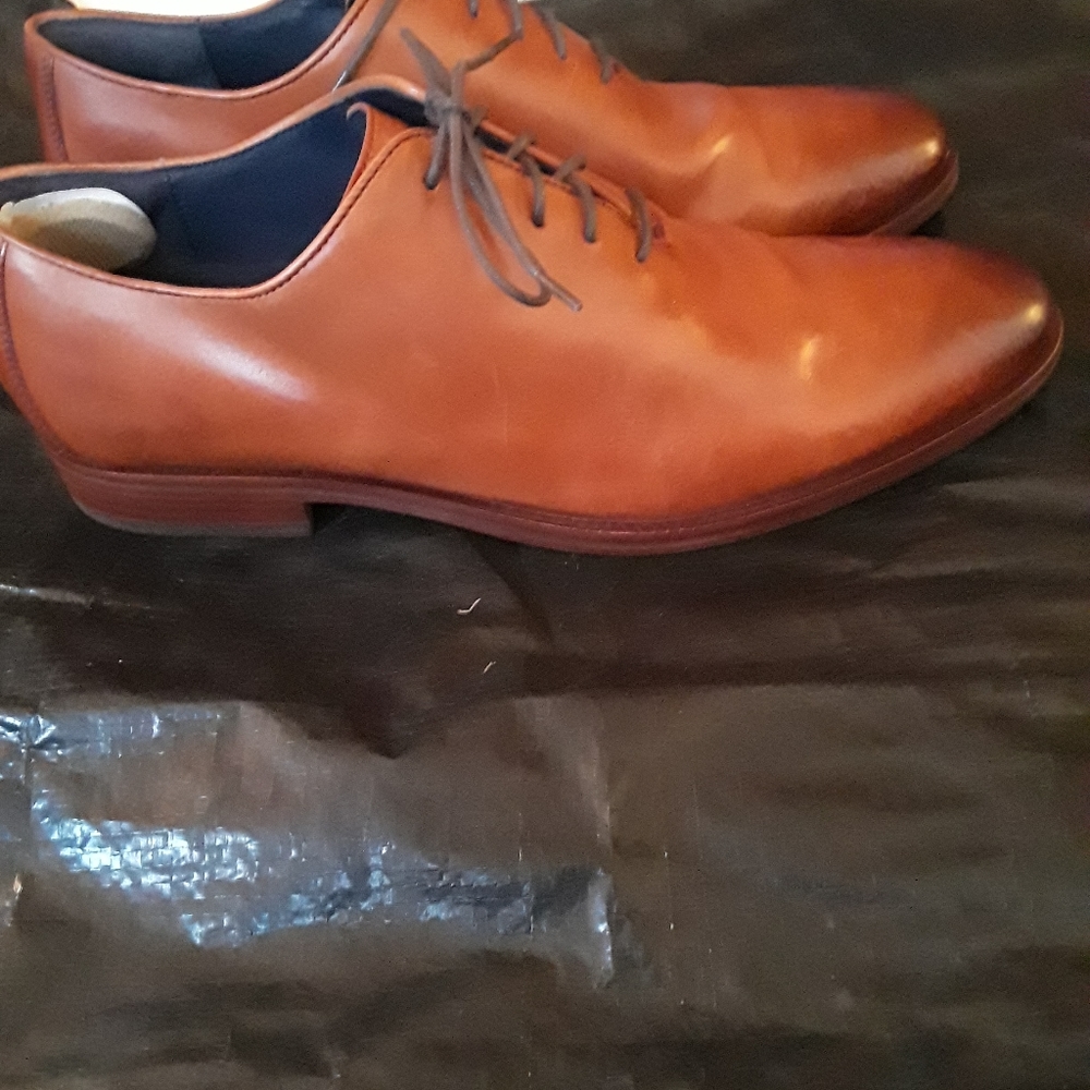SHOES - Picture 3 of 3